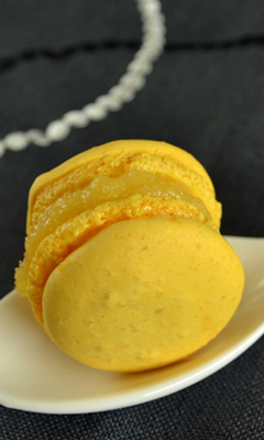 Macarons au citron et au praliné