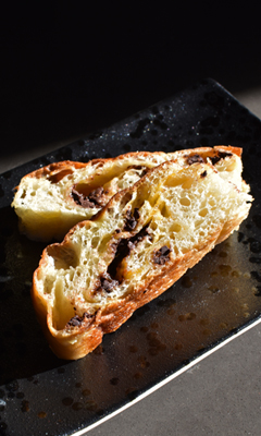 Focaccia sans pétrissage à la confiture et au chocolat