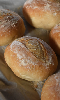 Petits pains à croûte fine