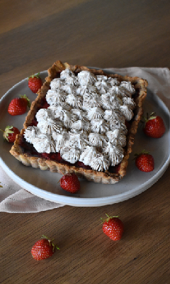 Tarte à la crème pâtissière et aux fraises